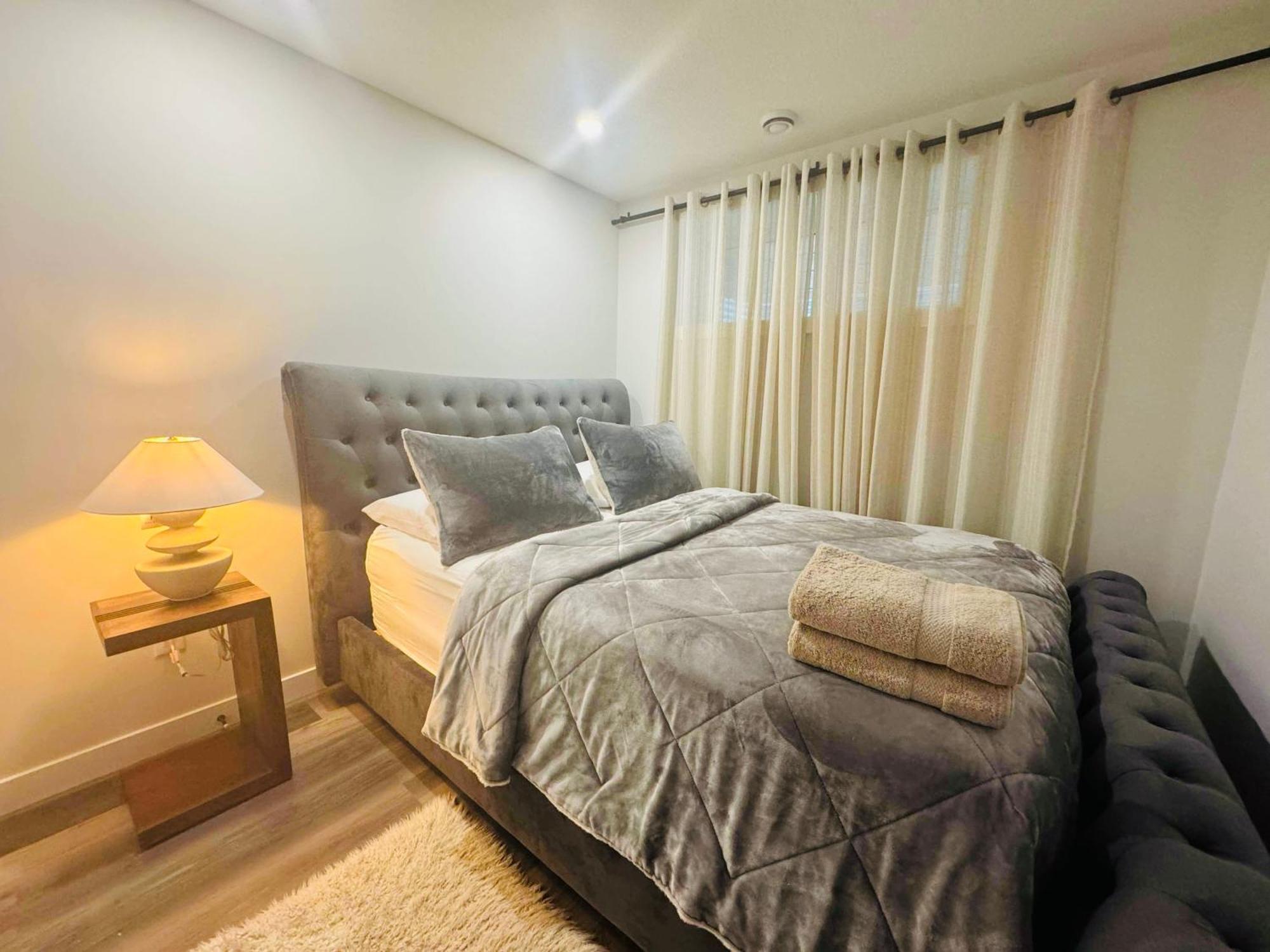 Holiday home Comfy Neutral Living Free Parking *